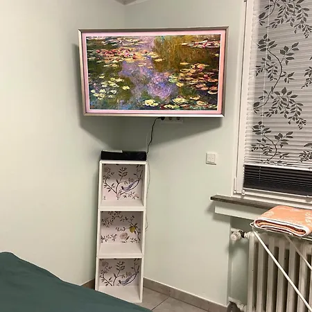 בית הארחה Maison Madame Exquisit 3*